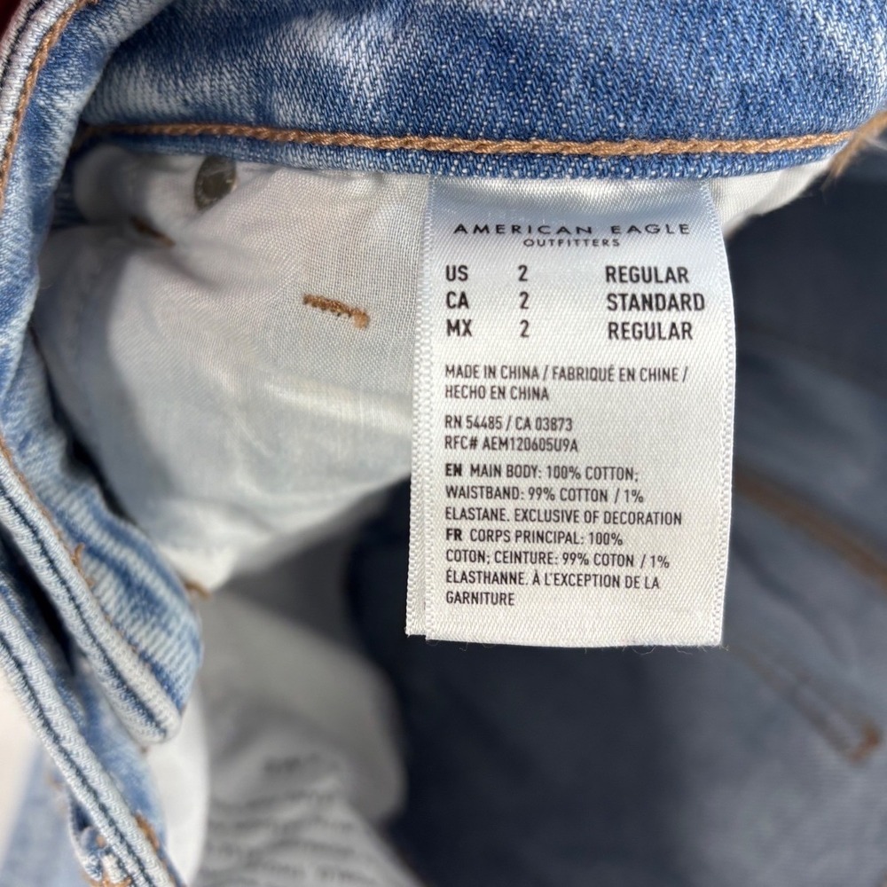 American Eagle Mom Jeans Size 2 Comfort Stretch Waistband - Picture 4 of 9